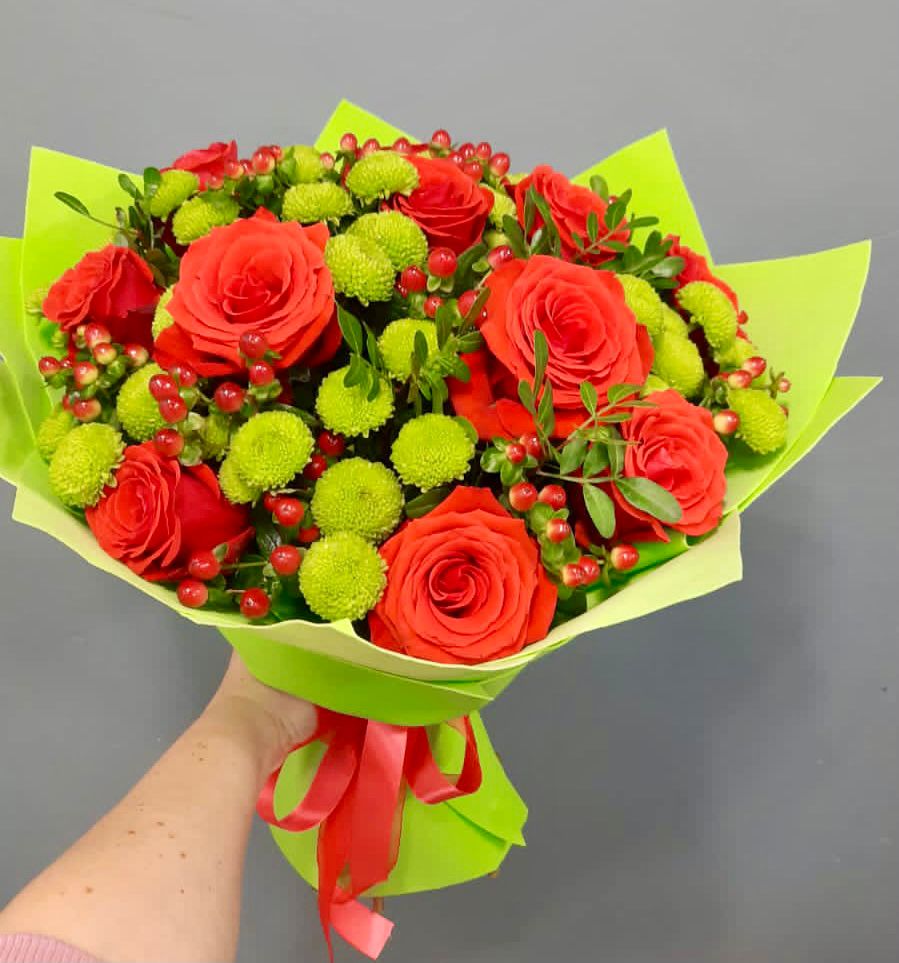 Букет цветов из: Хризантемы и Розы в Петровке Республика Крым