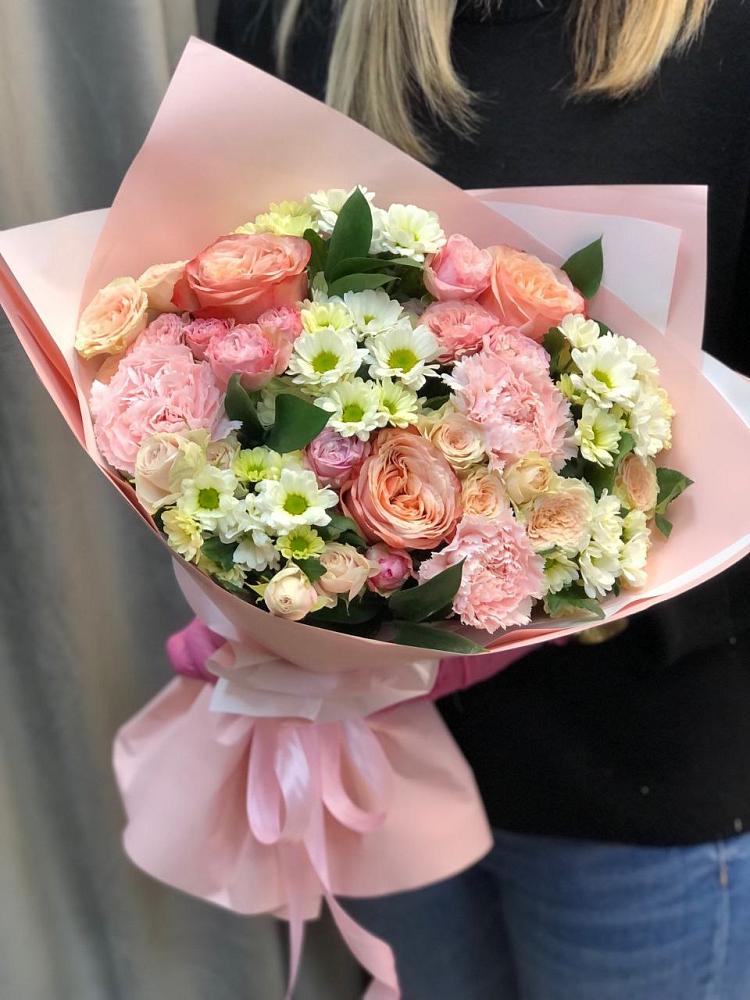 Букет цветов из: Гвоздики, Розы и Хризантемы в Петровке Республика Крым