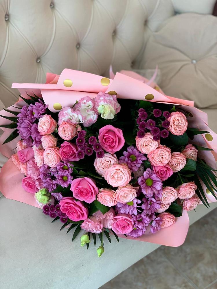 Букет цветов из: Хризантемы, Розы и Лизиантусы в Петровке Республика Крым