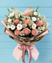 Букет цветов из:  Розы, Альстромерии и Лизиантусы #REPLACE_PRED# Петровке Республика Крым