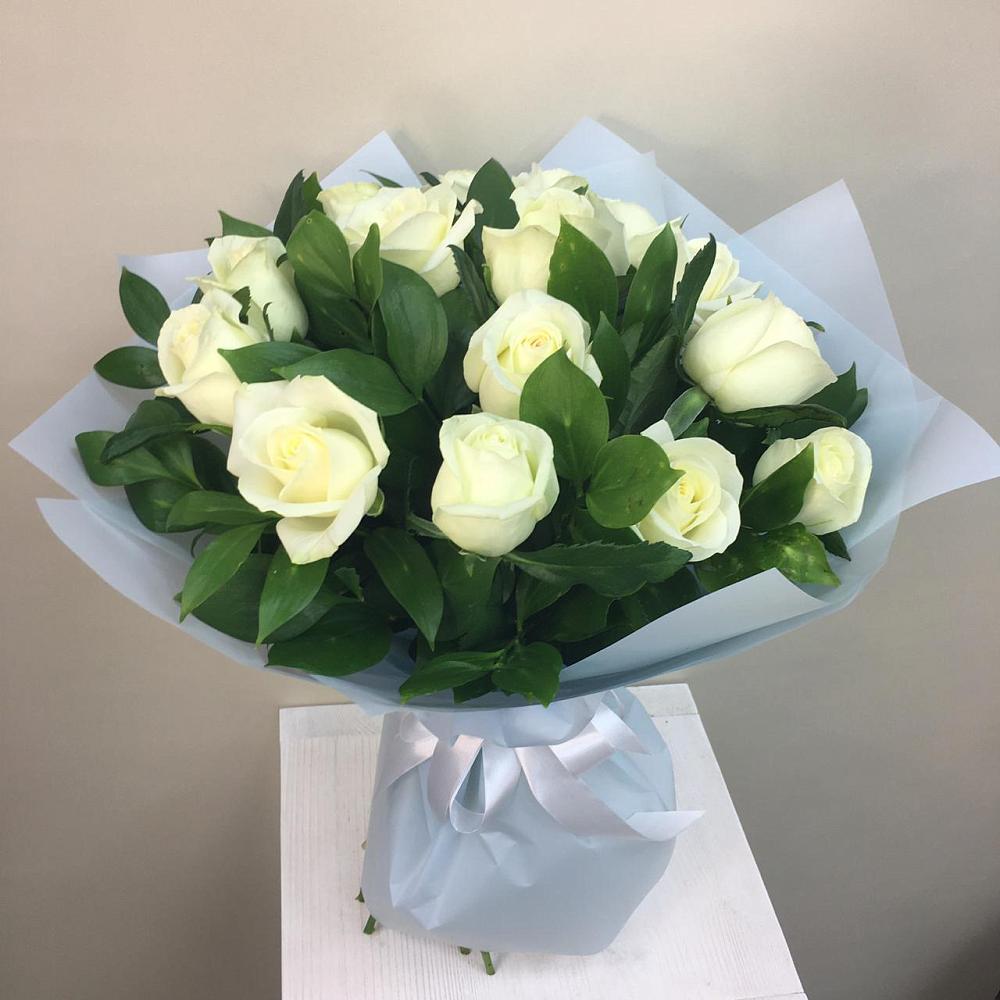 Букет 15 Белых роз Проуд в Петровке Республика Крым
