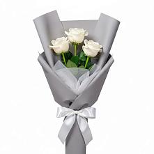 Букет 3 белые розы в Петровке Республика Крым