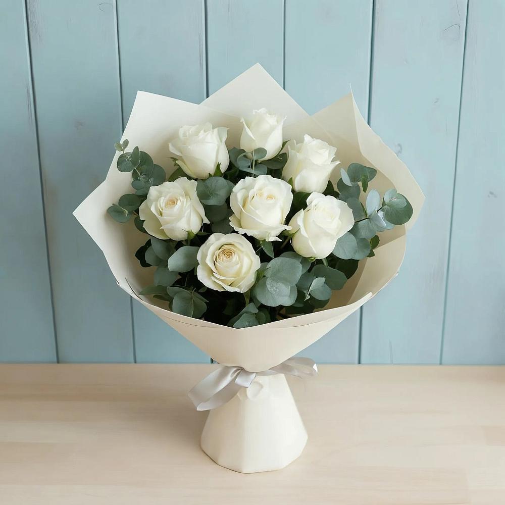 Букет Белые розы в Эвкалипте в Петровке Республика Крым
