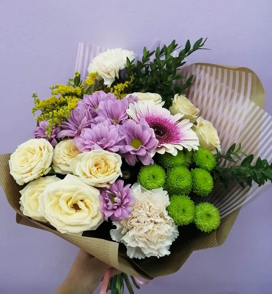 Букет цветов из: Хризантемы, Розы, Гвоздики и Герберы в Петровке Республика Крым