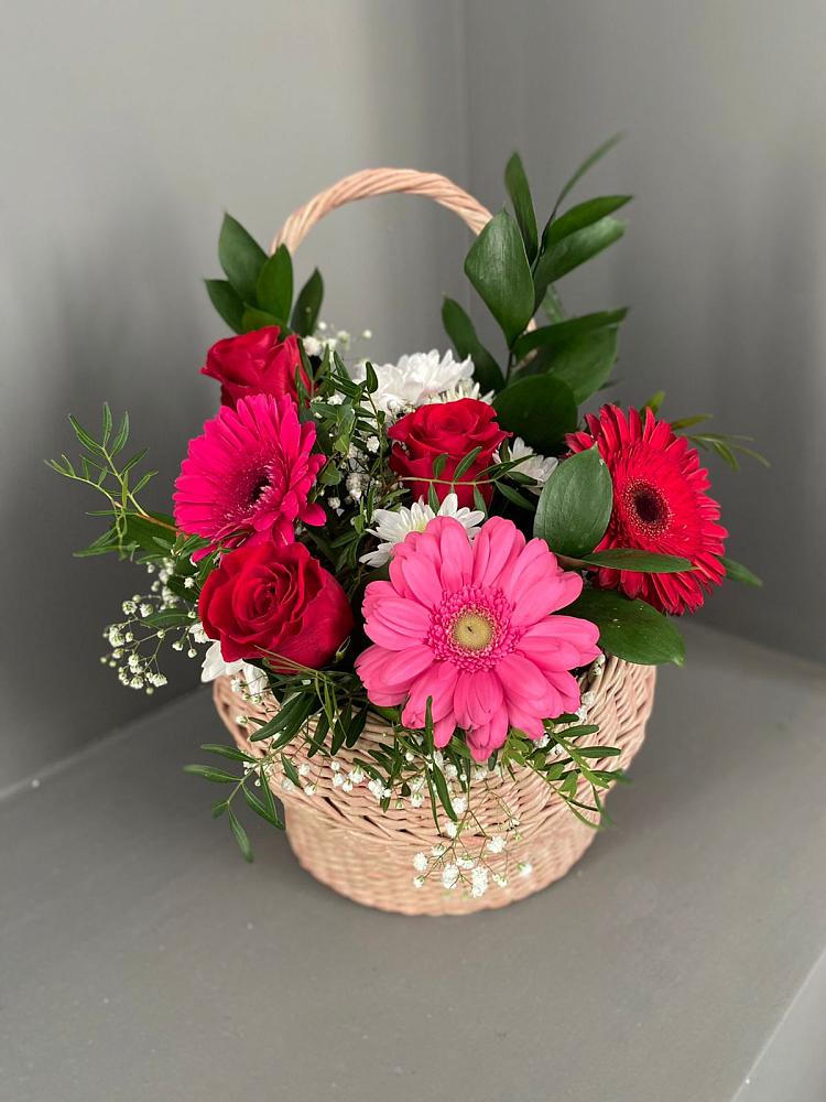 Цветочная композиция из Розы, Хризантемы и Герберы в корзине в Петровке Республика Крым