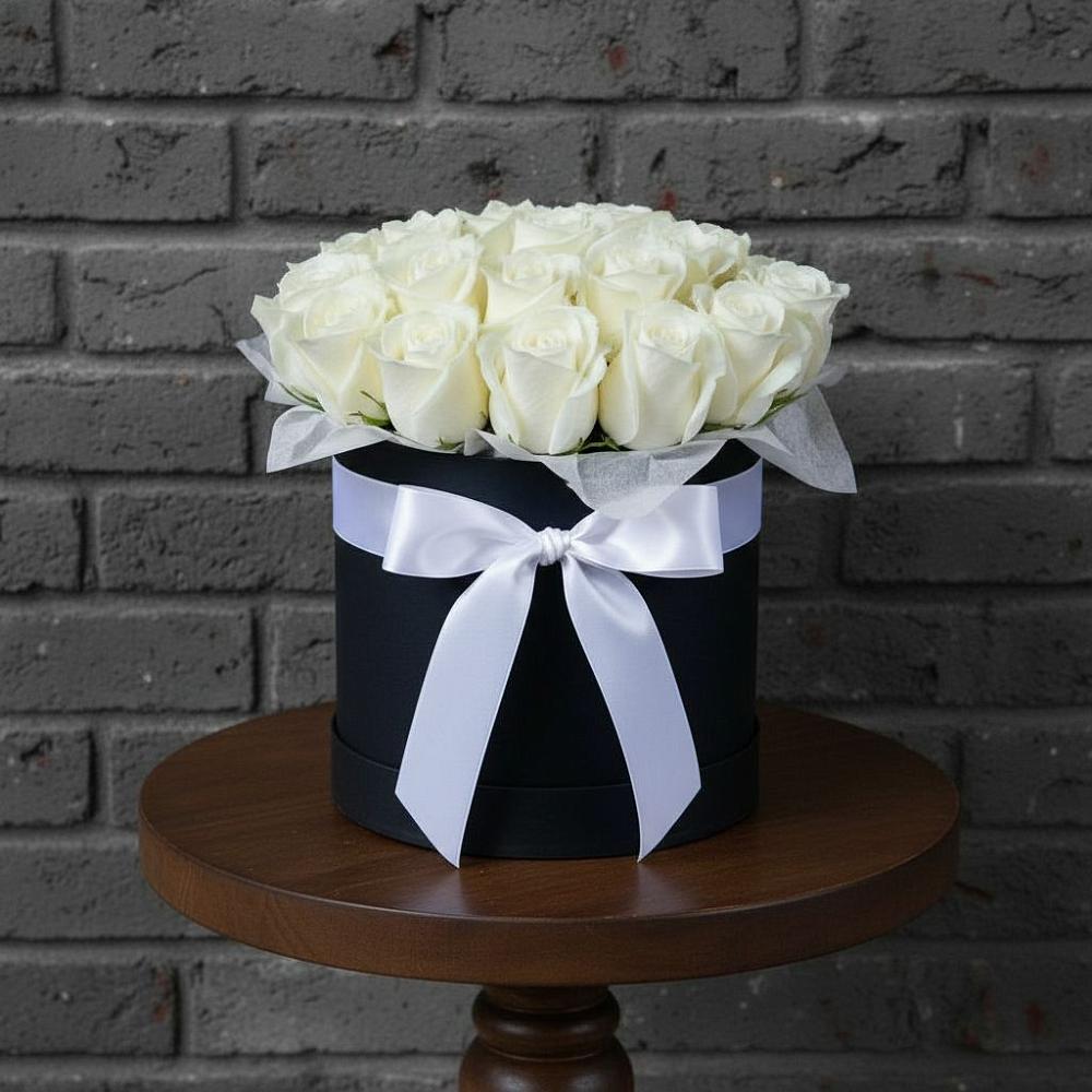 Цветочная композиция из Розы в шляпной коробке в Петровке Республика Крым