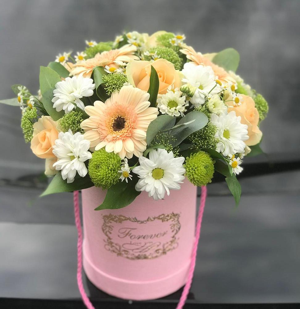 Цветочная композиция из Розы, Герберы и Хризантемы в шляпной коробке в Петровке Республика Крым