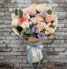 Букет цветов из:  Розы, Лизиантусы и Гвоздики #REPLACE_PRED# Петровке Республика Крым