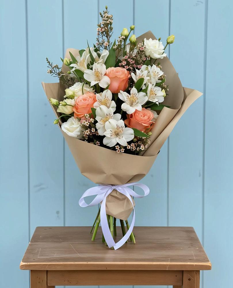 Букет цветов из: Альстромерии, Лизиантусы, Розы и Хризантемы в Петровке Республика Крым