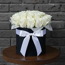 Цветочная композиция из Розы в шляпной коробке в Петровке Республика Крым