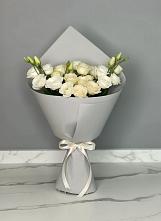 Букет цветов из:  Розы и Лизиантусы в Петровке Республика Крым